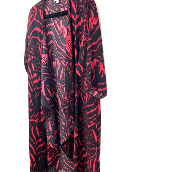 LuLaRoe Patterned Short Sleeve Waterfall Sheer Kimono Red Black Size Large - Picture 3 of 10